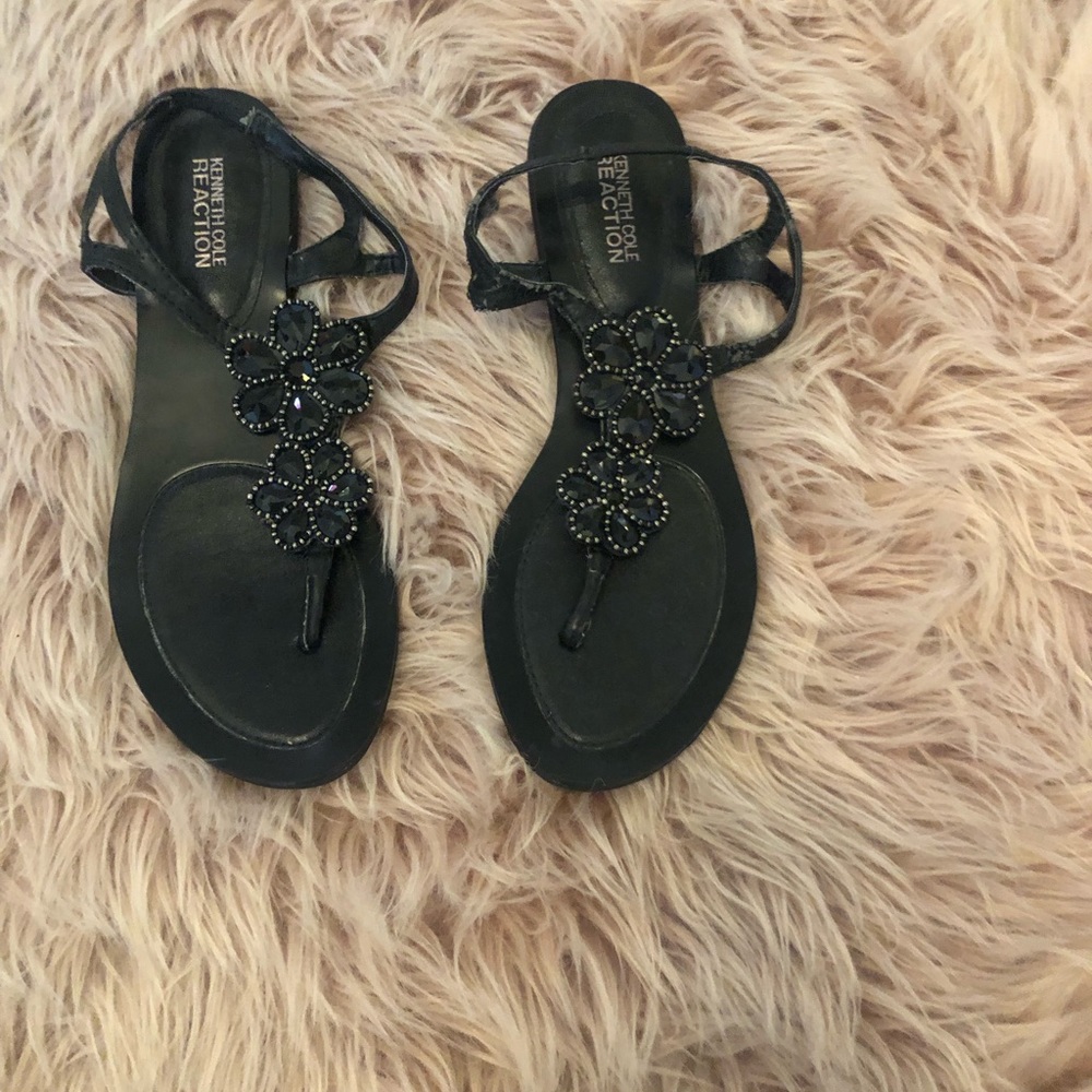 Cute black sandal with flowers